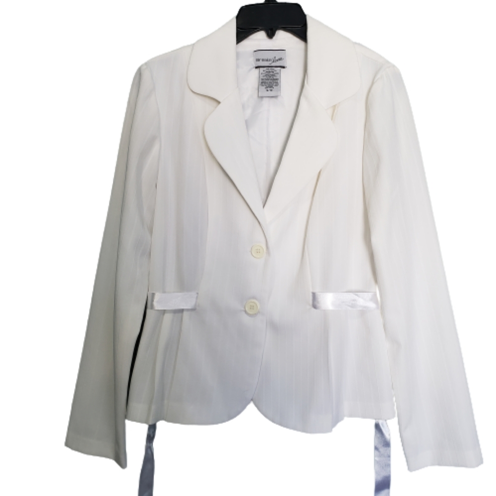 NWOT BREAKIN LOOSE Women's White Blazer Size 9/10